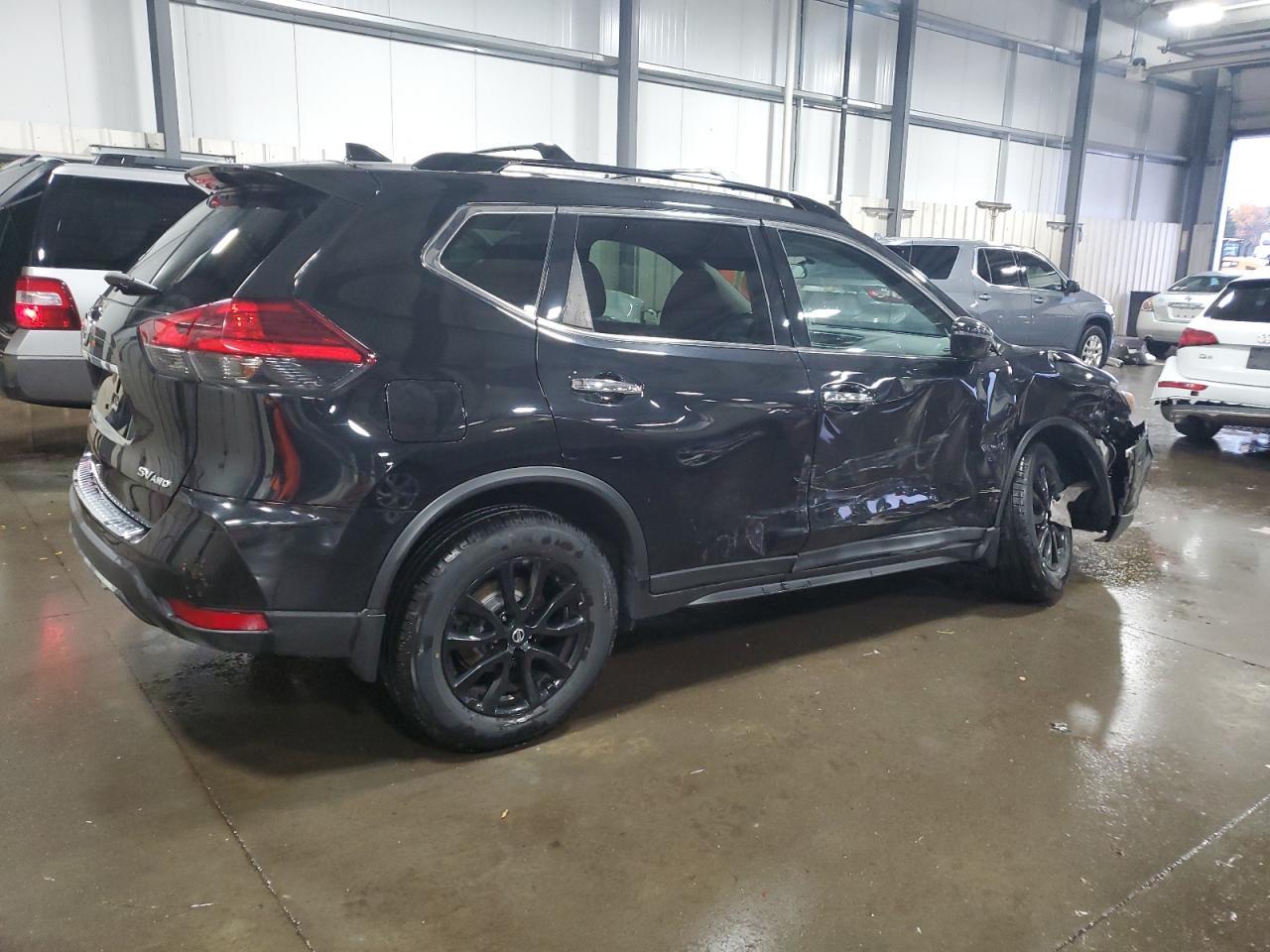 2017 NISSAN ROGUE