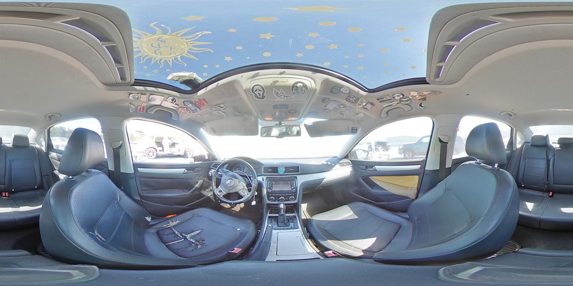 2012 VOLKSWAGEN Passat