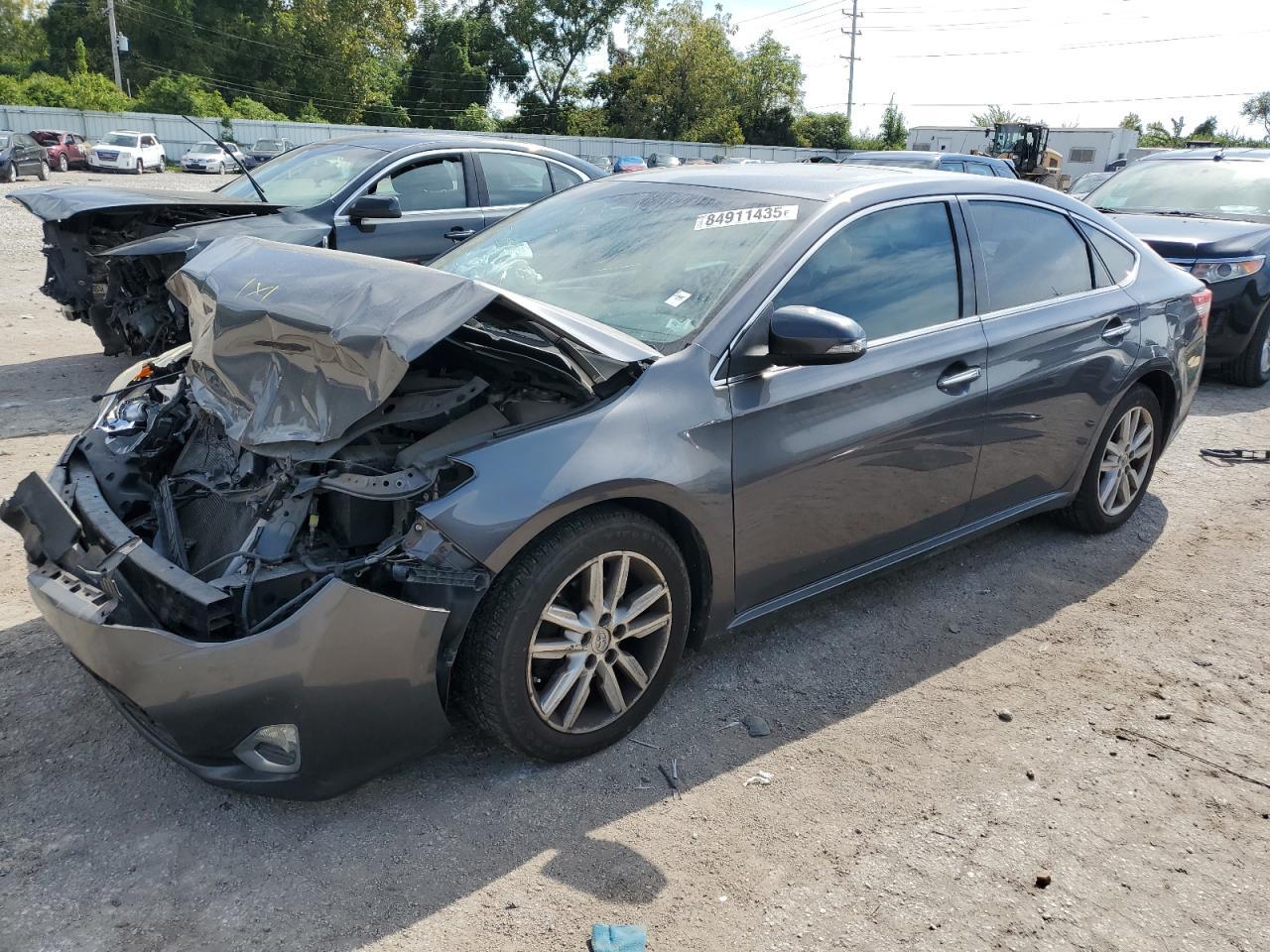 2013 TOYOTA Avalon