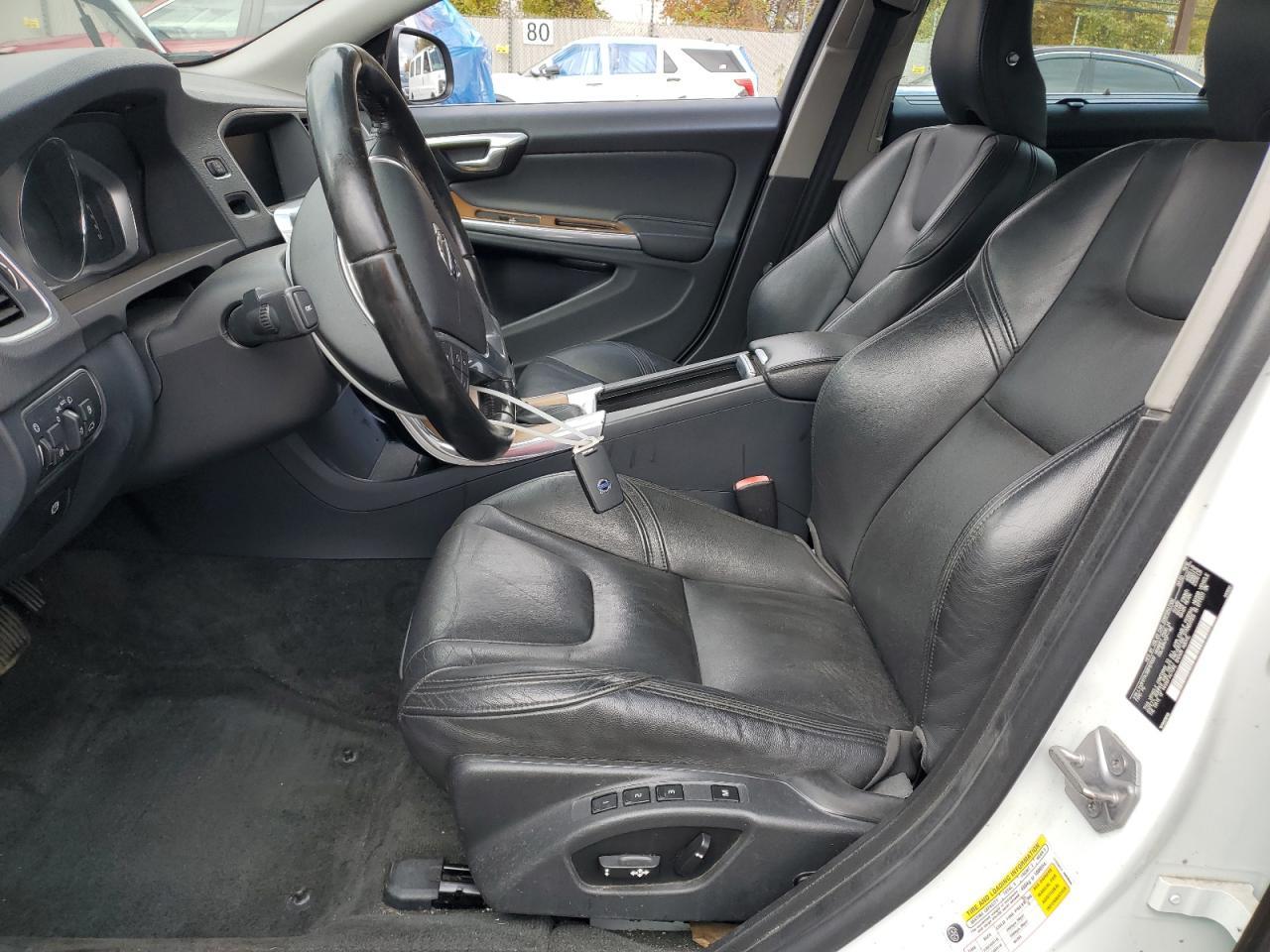 2016 VOLVO S60