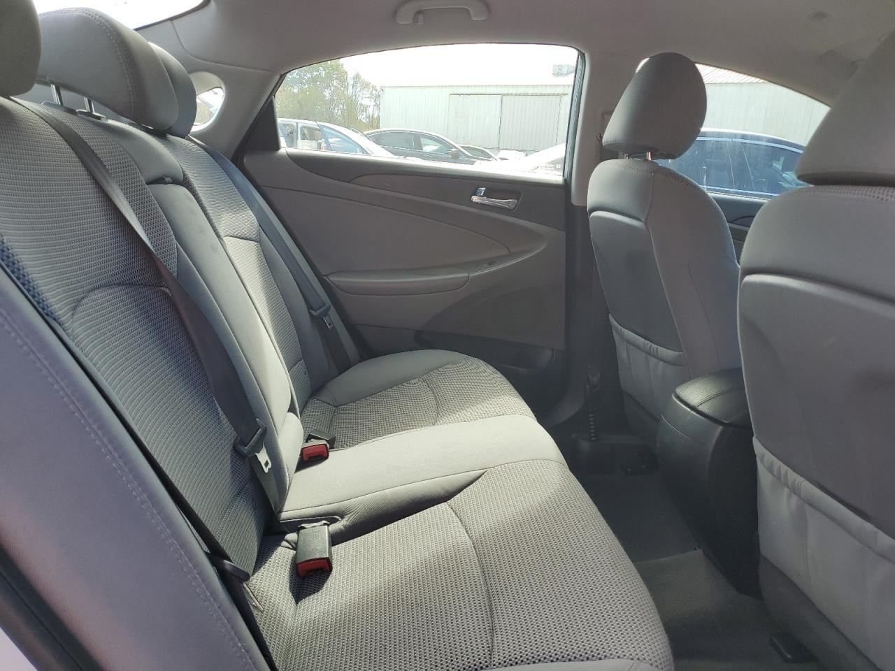 2012 HYUNDAI SONATA