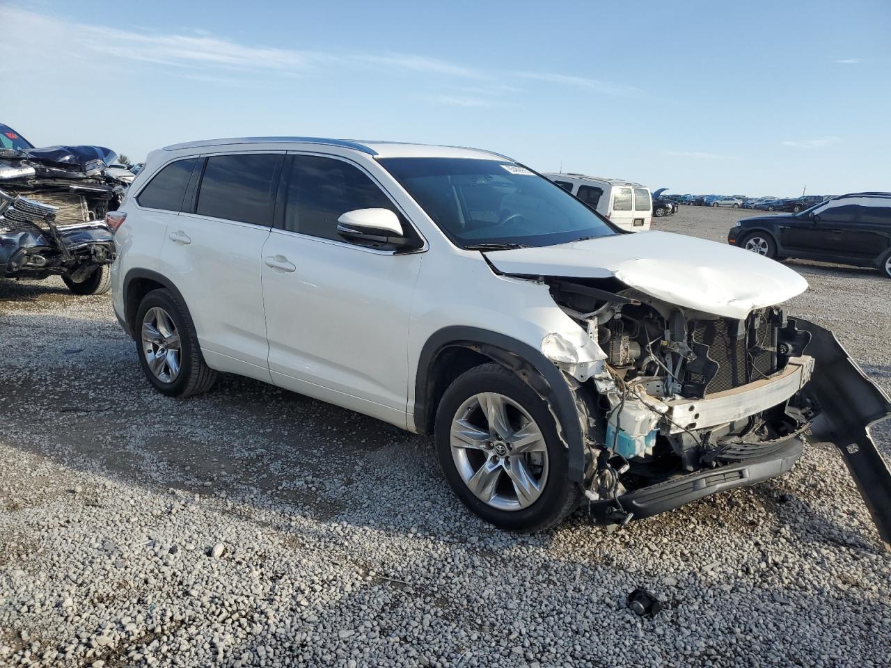2016 TOYOTA HIGHLANDER