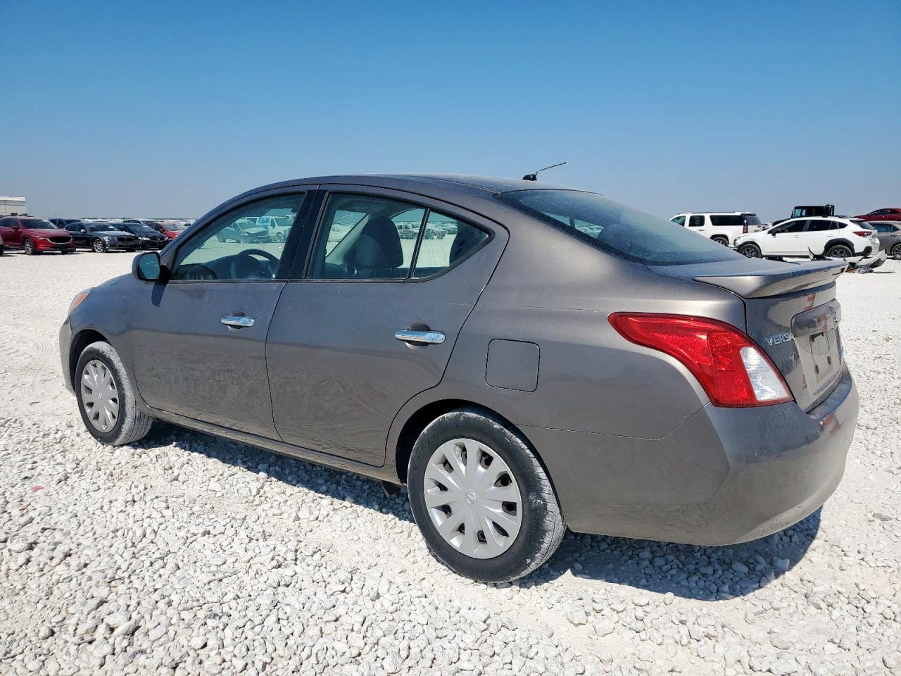 2013 NISSAN VERSA