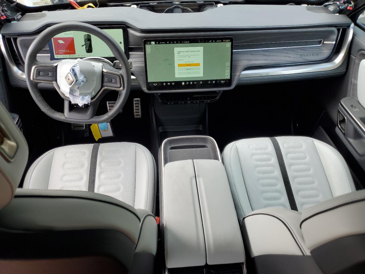 2024 RIVIAN R1s