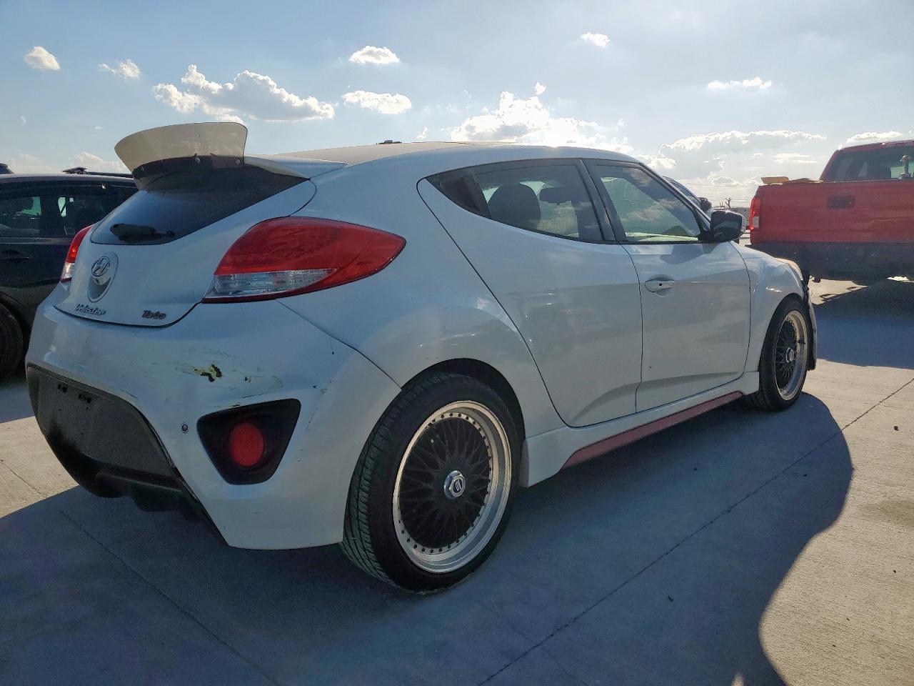 2013 HYUNDAI VELOSTER