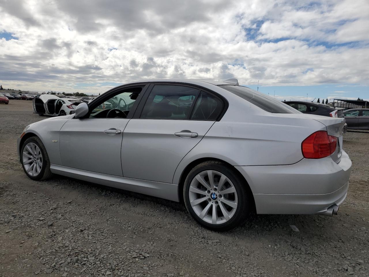 2011 BMW 3 SERIES