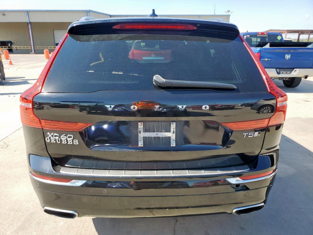 2020 VOLVO XC60