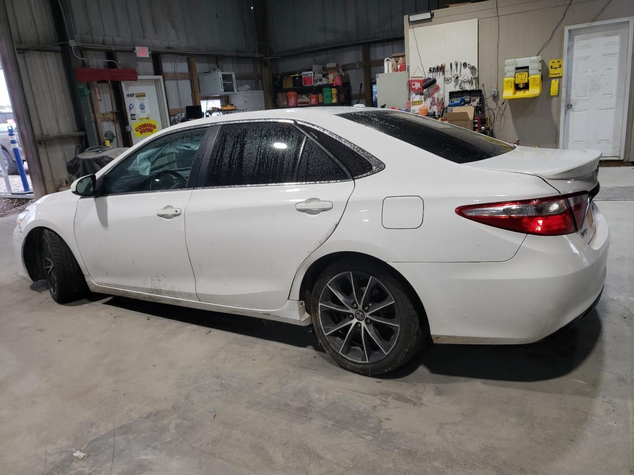 2017 TOYOTA CAMRY