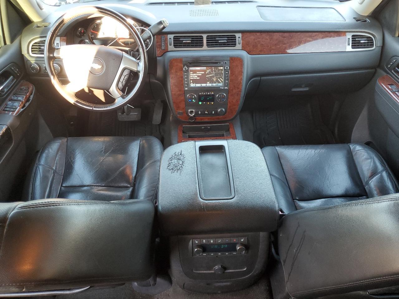 2013 CHEVROLET Suburban