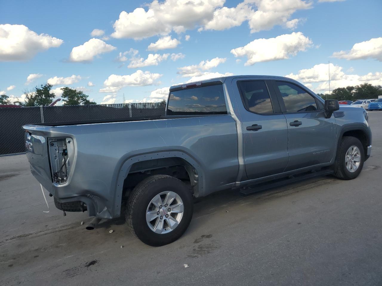 2023 GMC Sierra