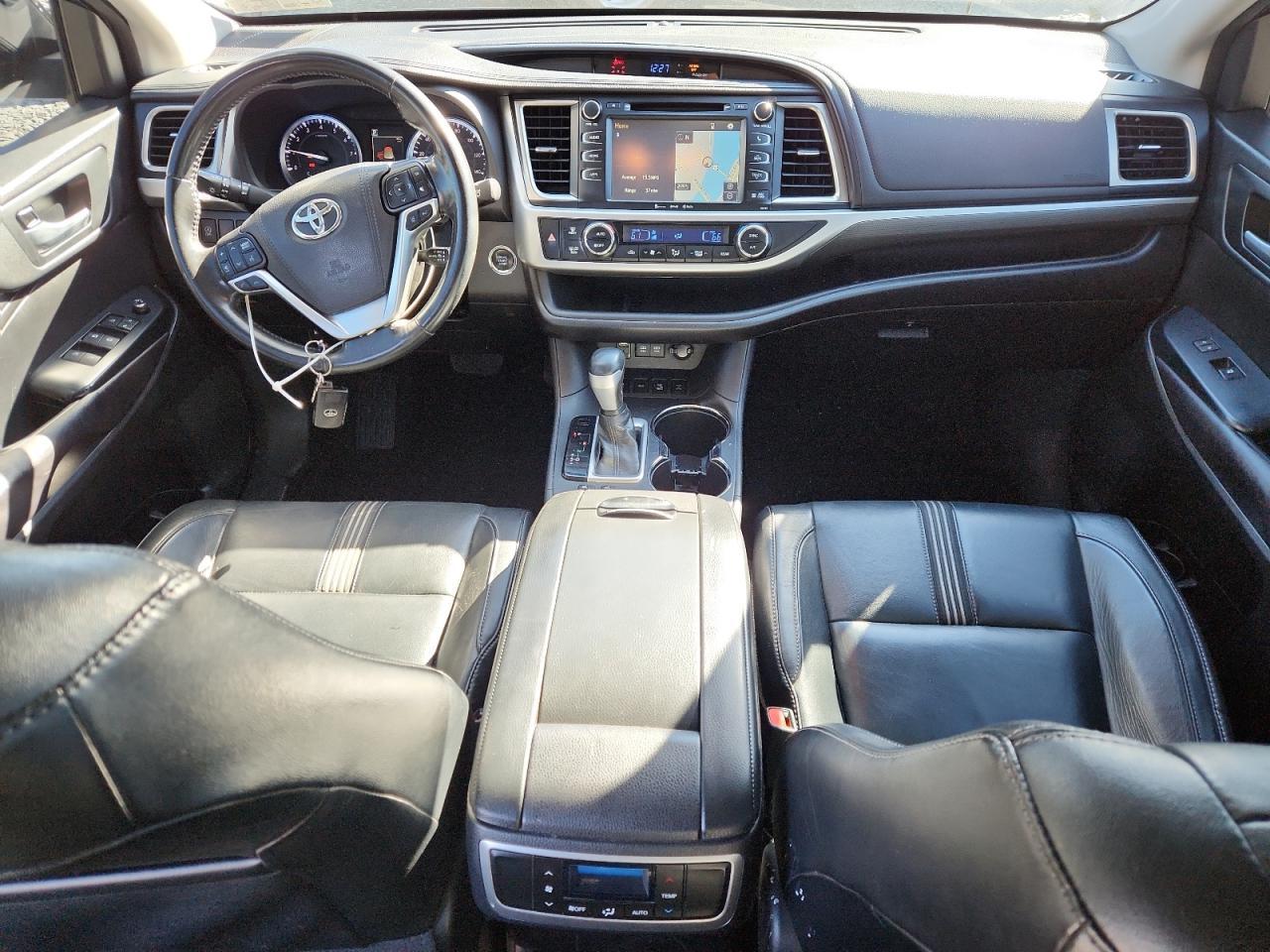 2017 TOYOTA HIGHLANDER