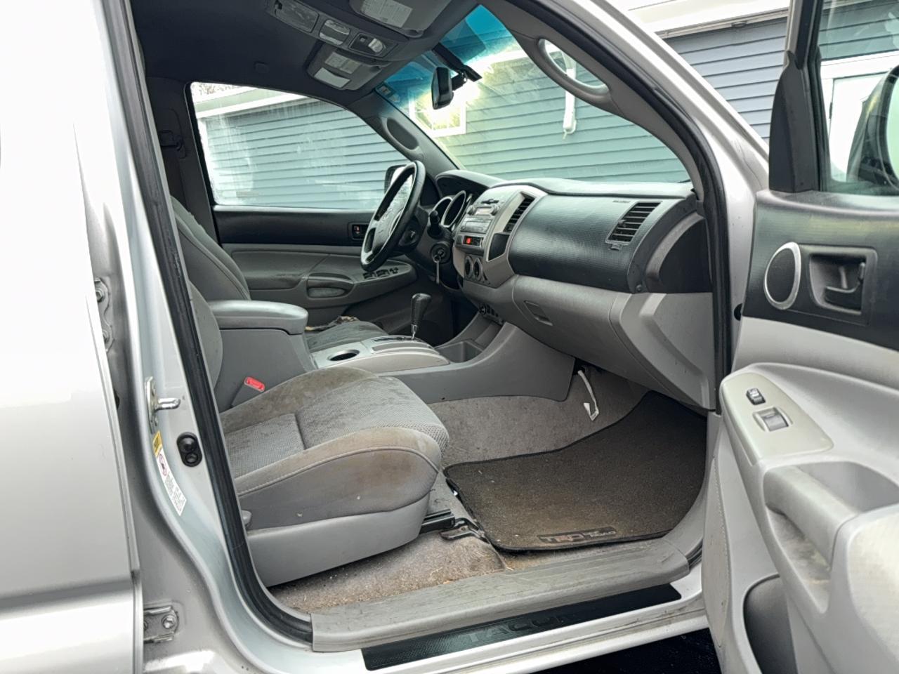 2011 TOYOTA TACOMA