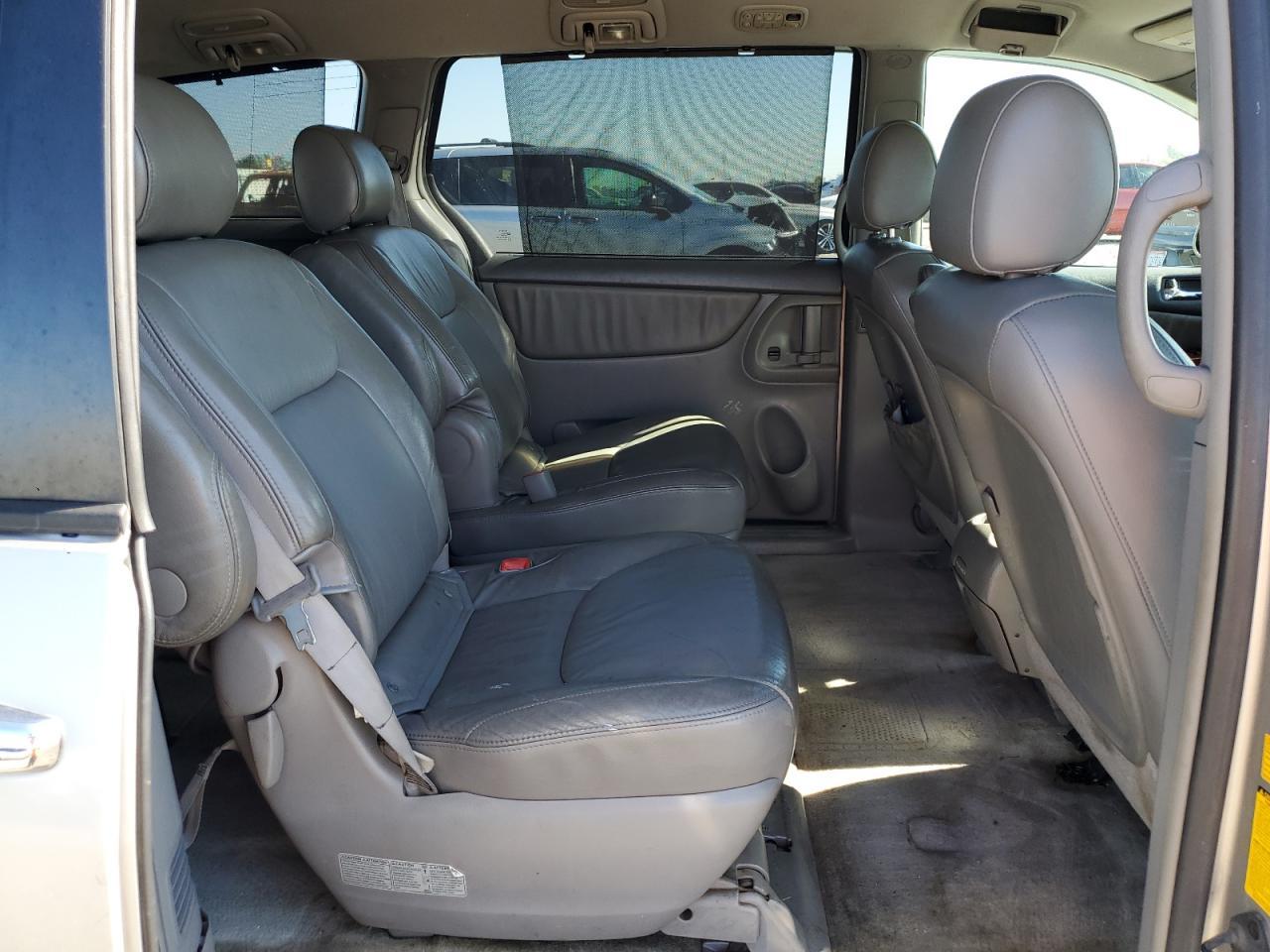 2006 TOYOTA SIENNA