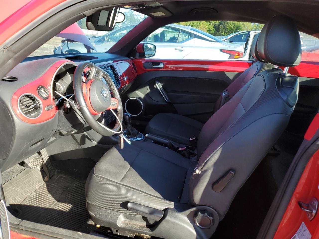 2013 VOLKSWAGEN Beetle
