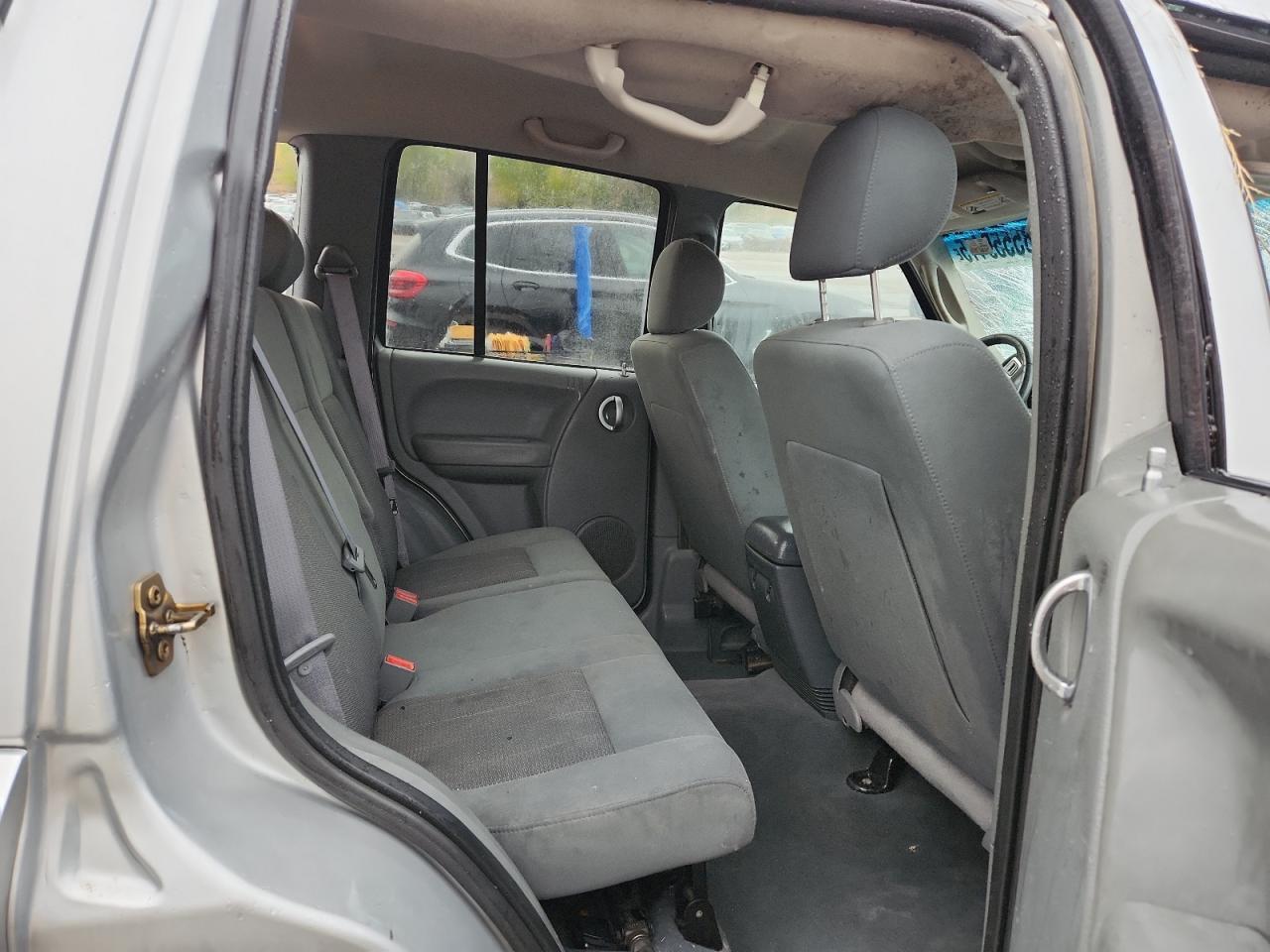 2005 JEEP Liberty