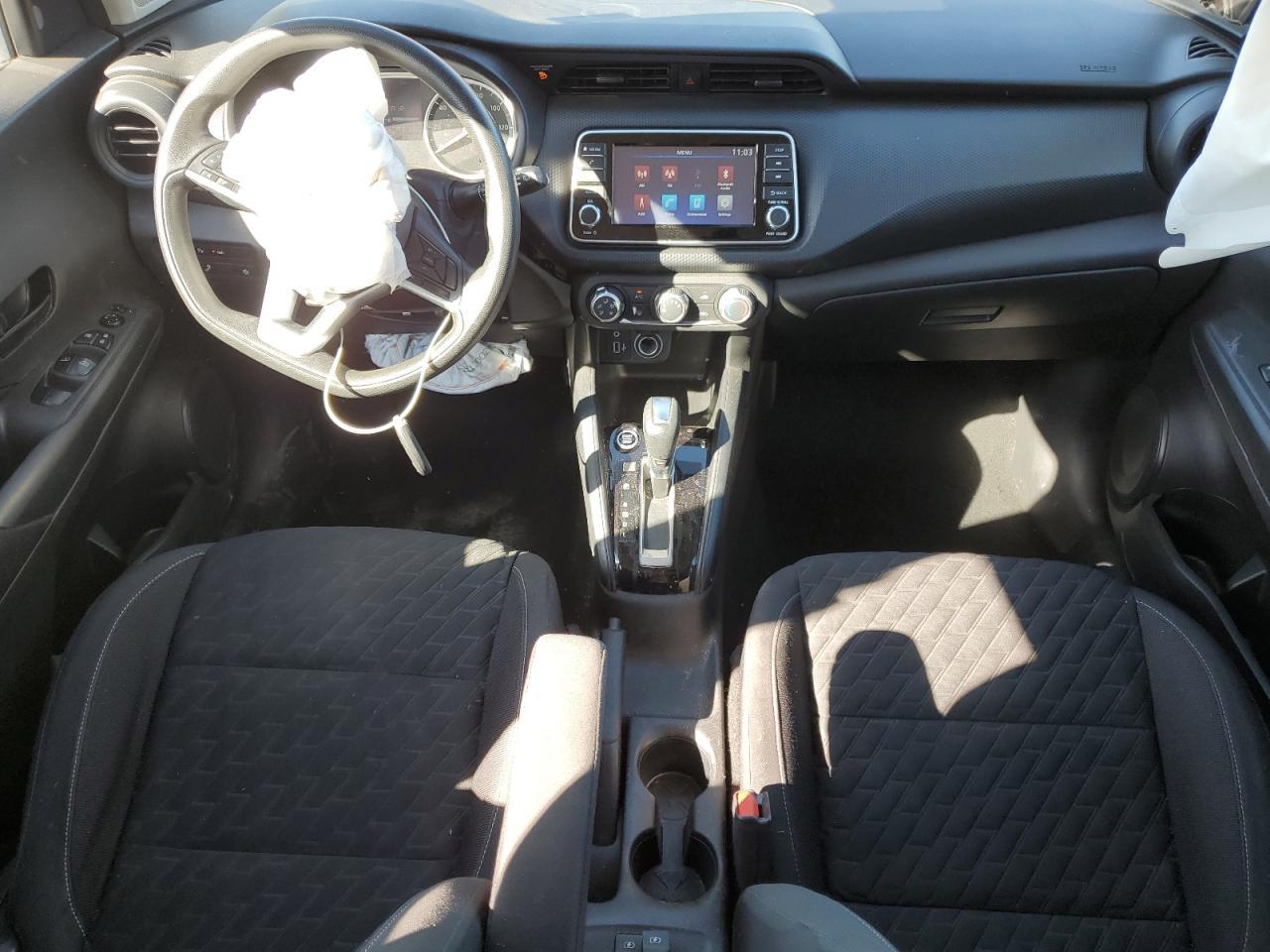 2021 NISSAN KICKS