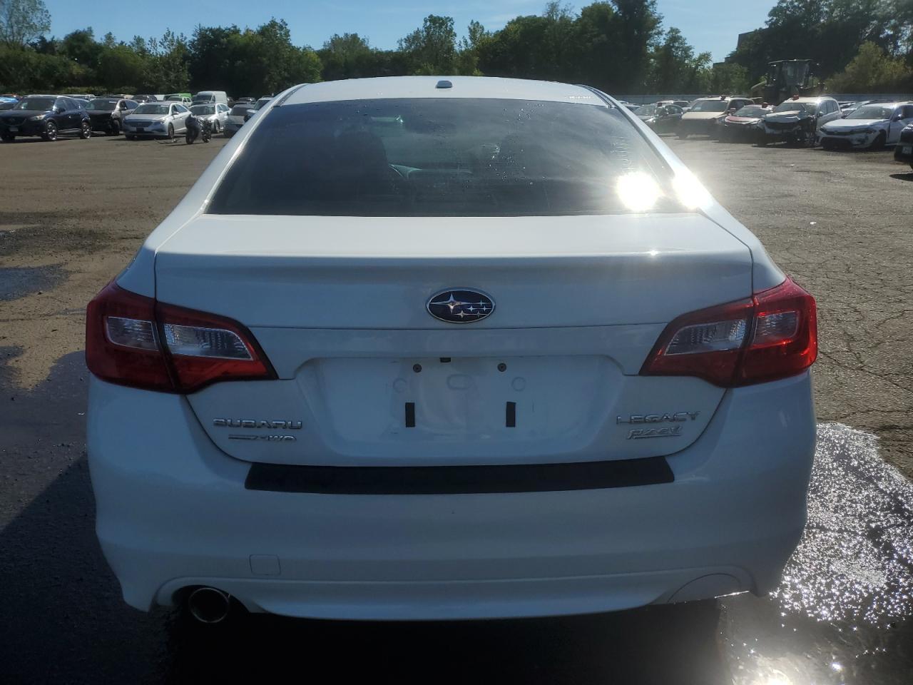 2015 SUBARU Legacy