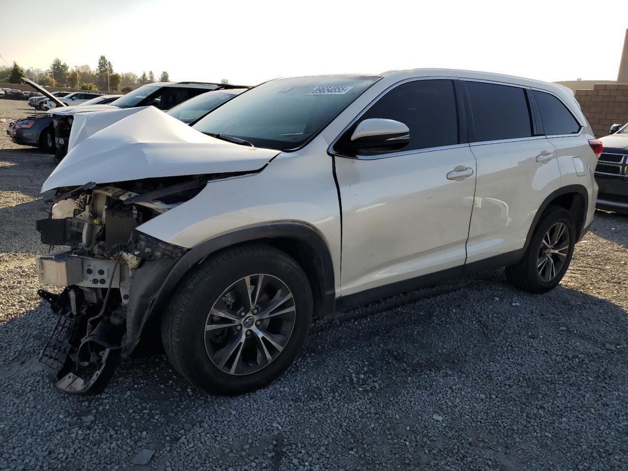 2019 TOYOTA HIGHLANDER