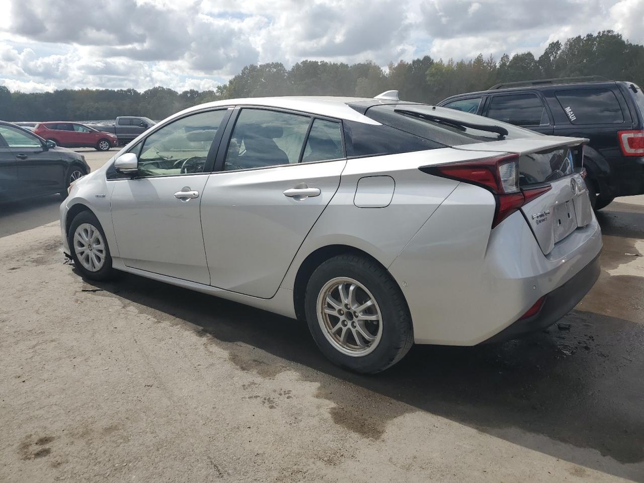 2019 TOYOTA PRIUS