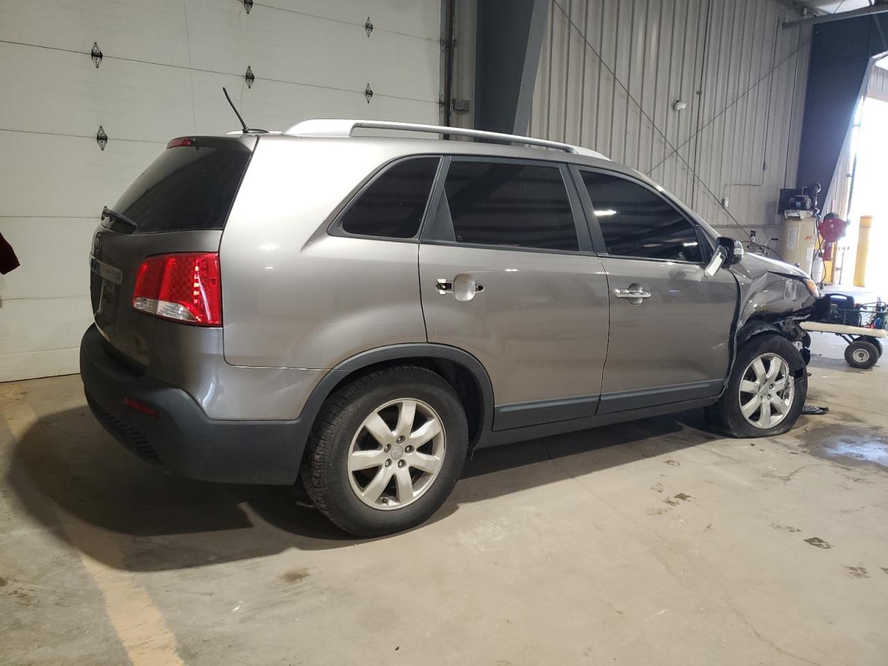 2013 KIA SORENTO
