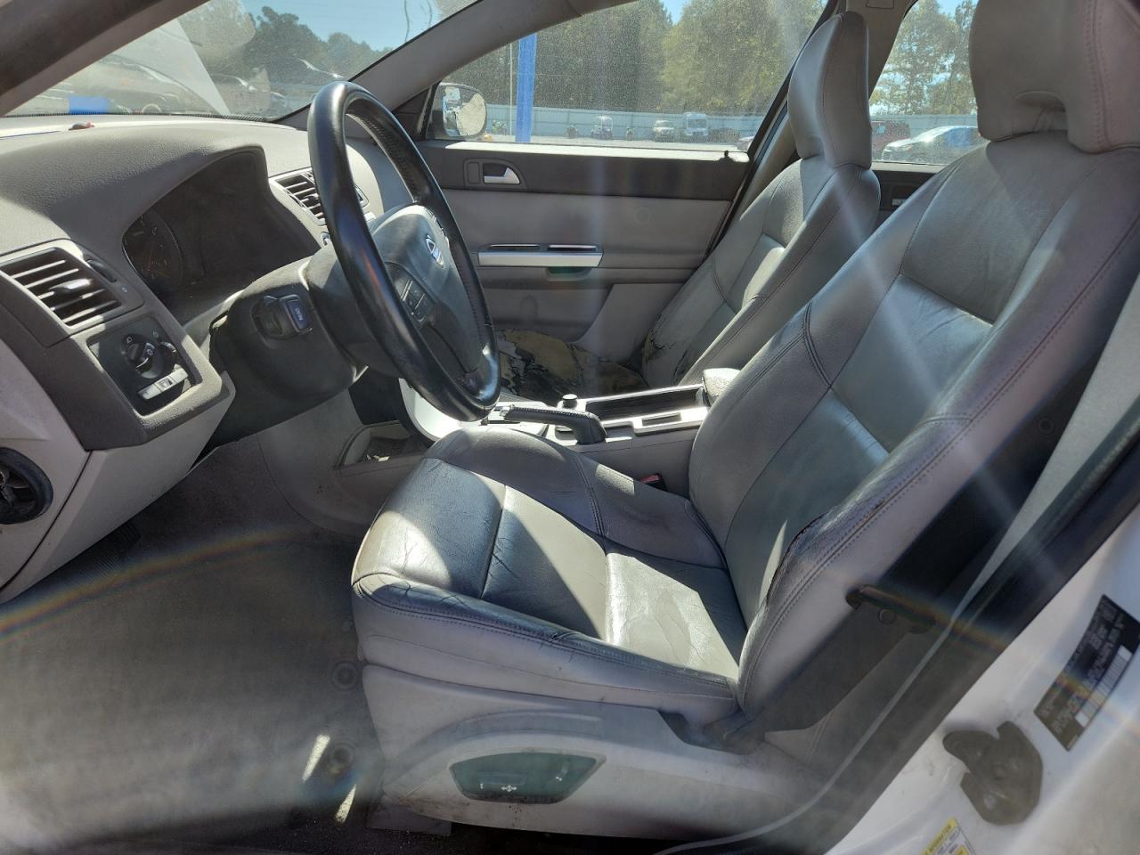 2010 VOLVO S40