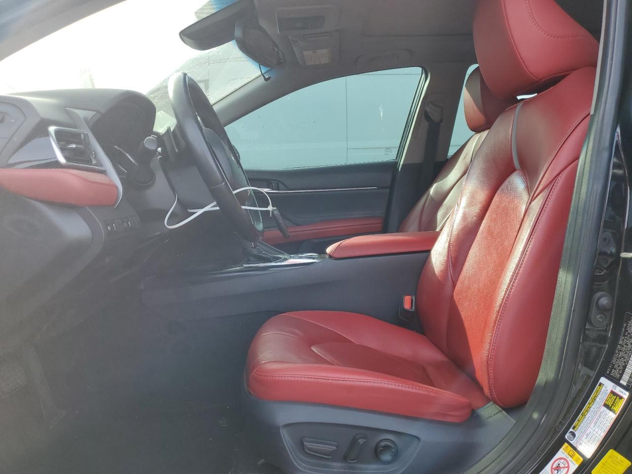 2018 TOYOTA CAMRY