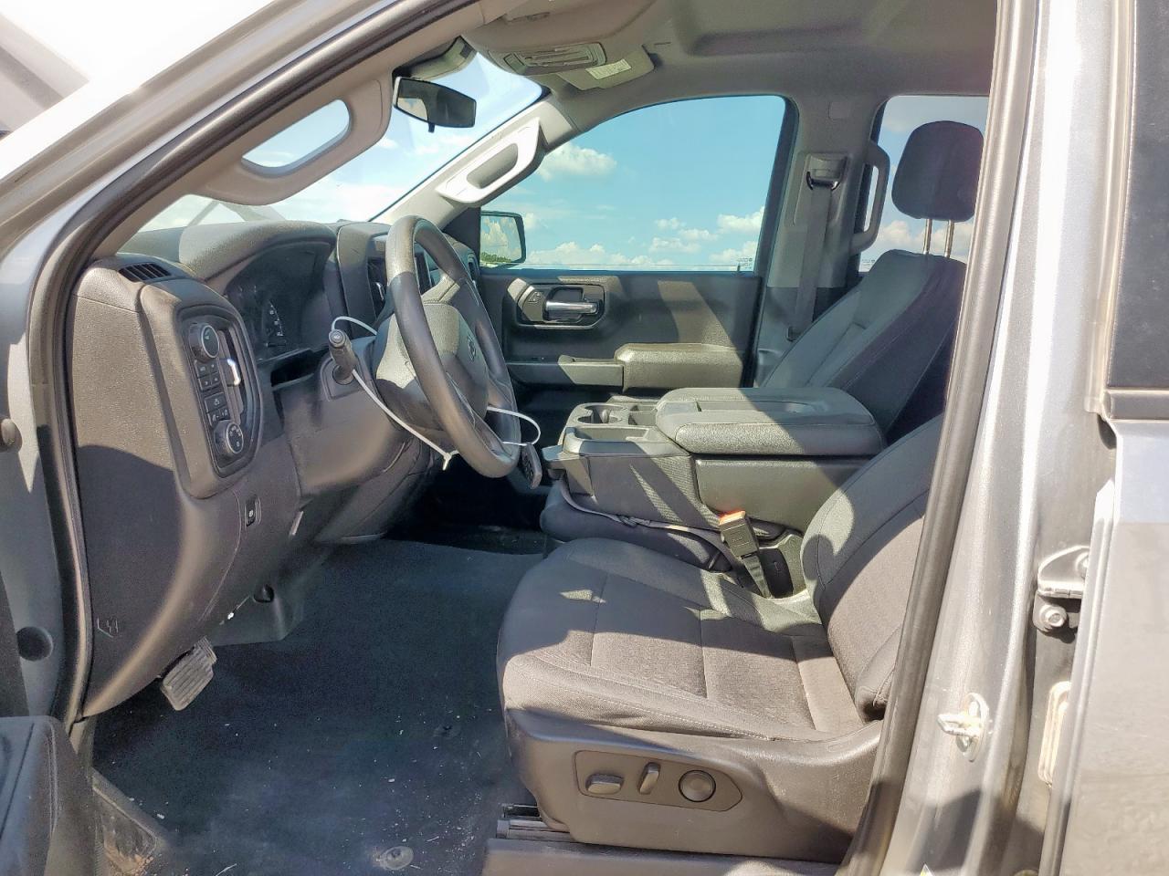 2023 CHEVROLET Silverado