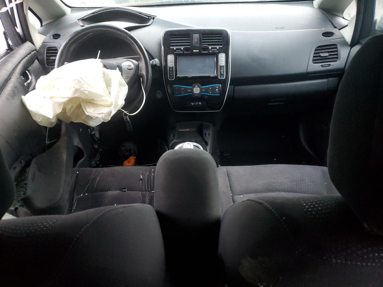 2015 NISSAN LEAF