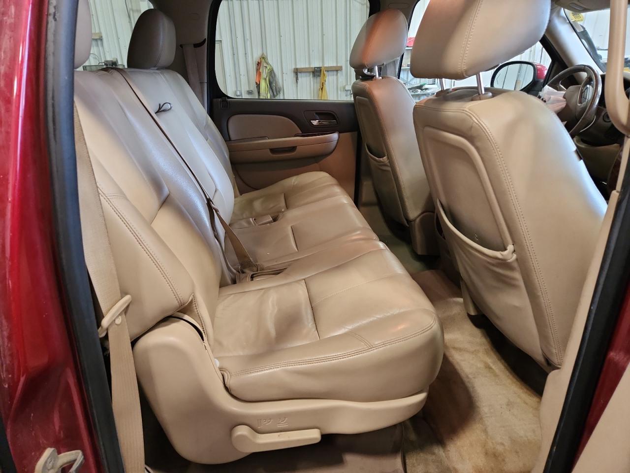 2014 CHEVROLET Suburban