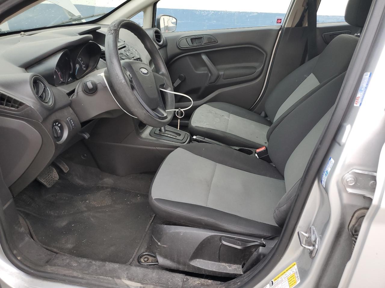 2016 FORD Fiesta