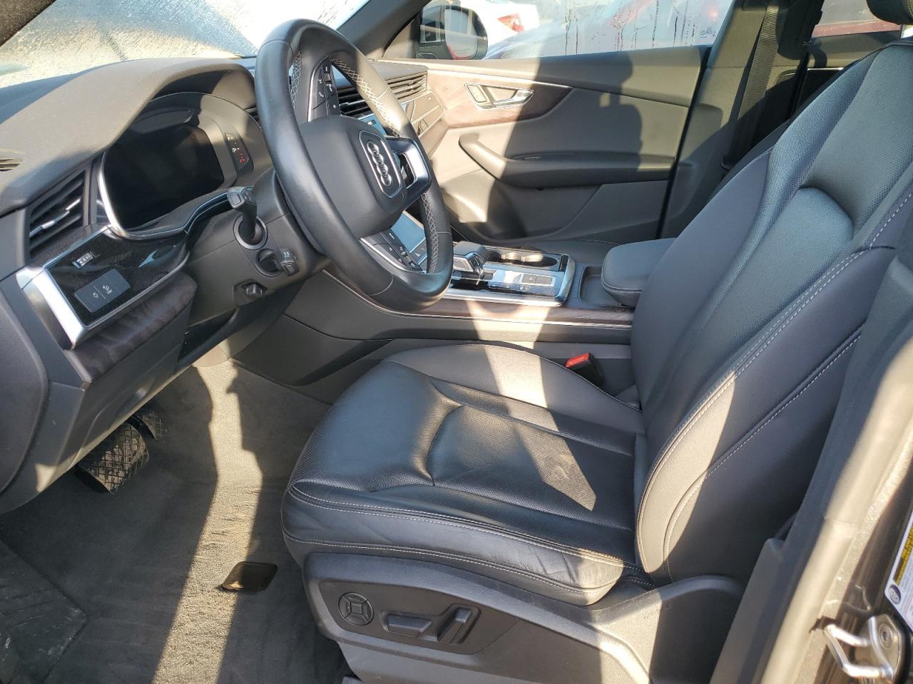 2021 AUDI Q8
