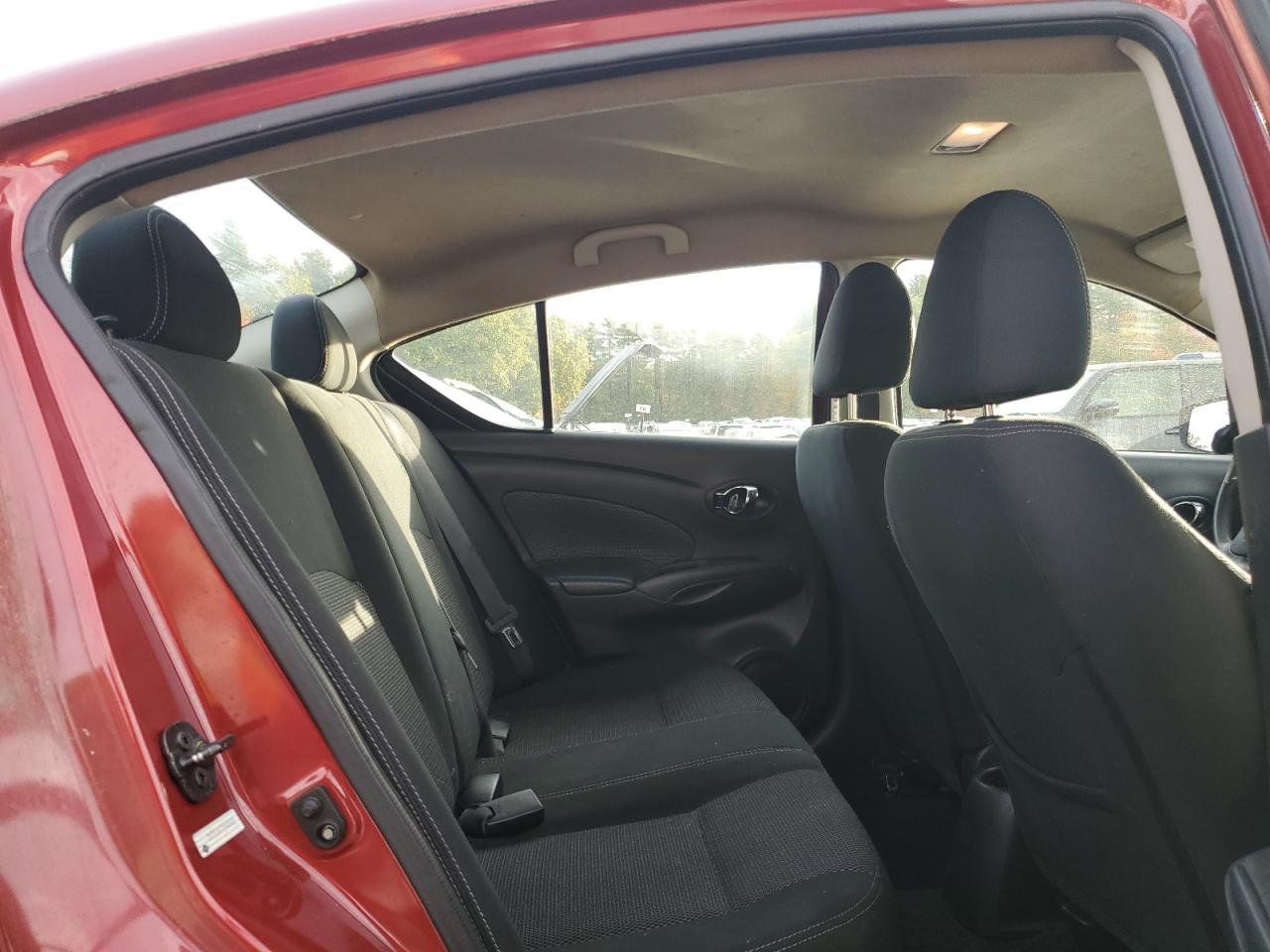 2017 NISSAN VERSA