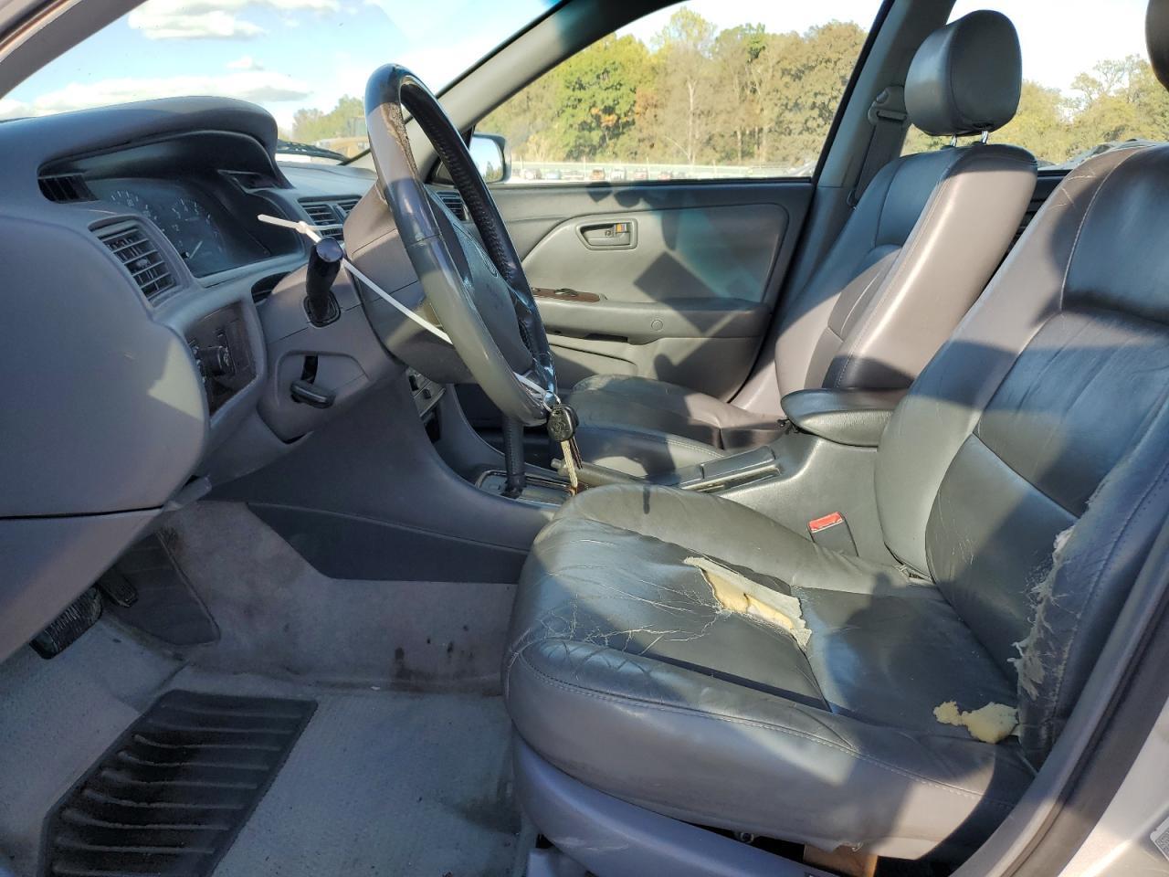 2001 TOYOTA CAMRY