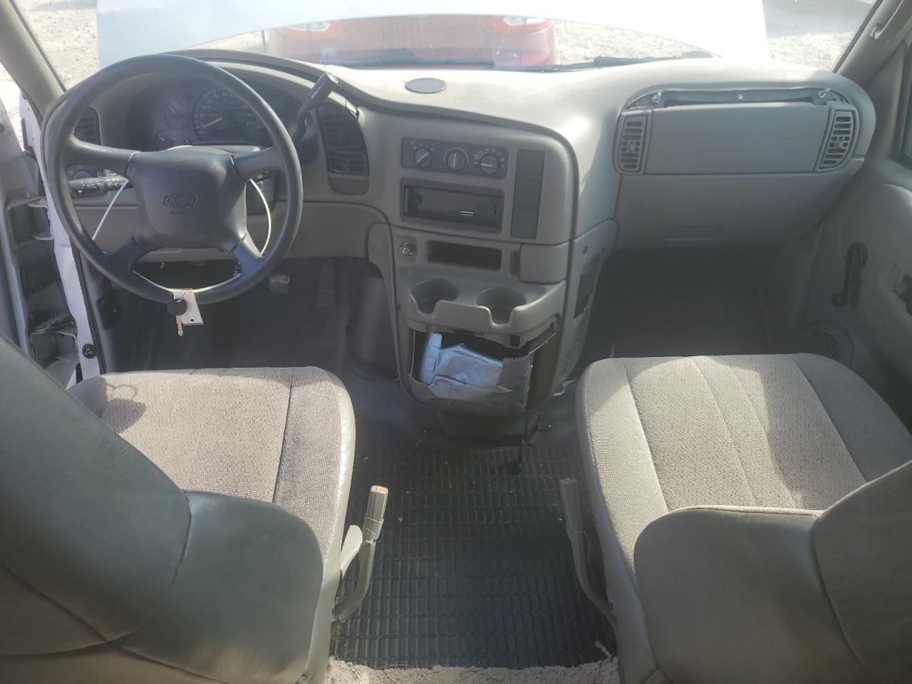 2001 CHEVROLET Astro