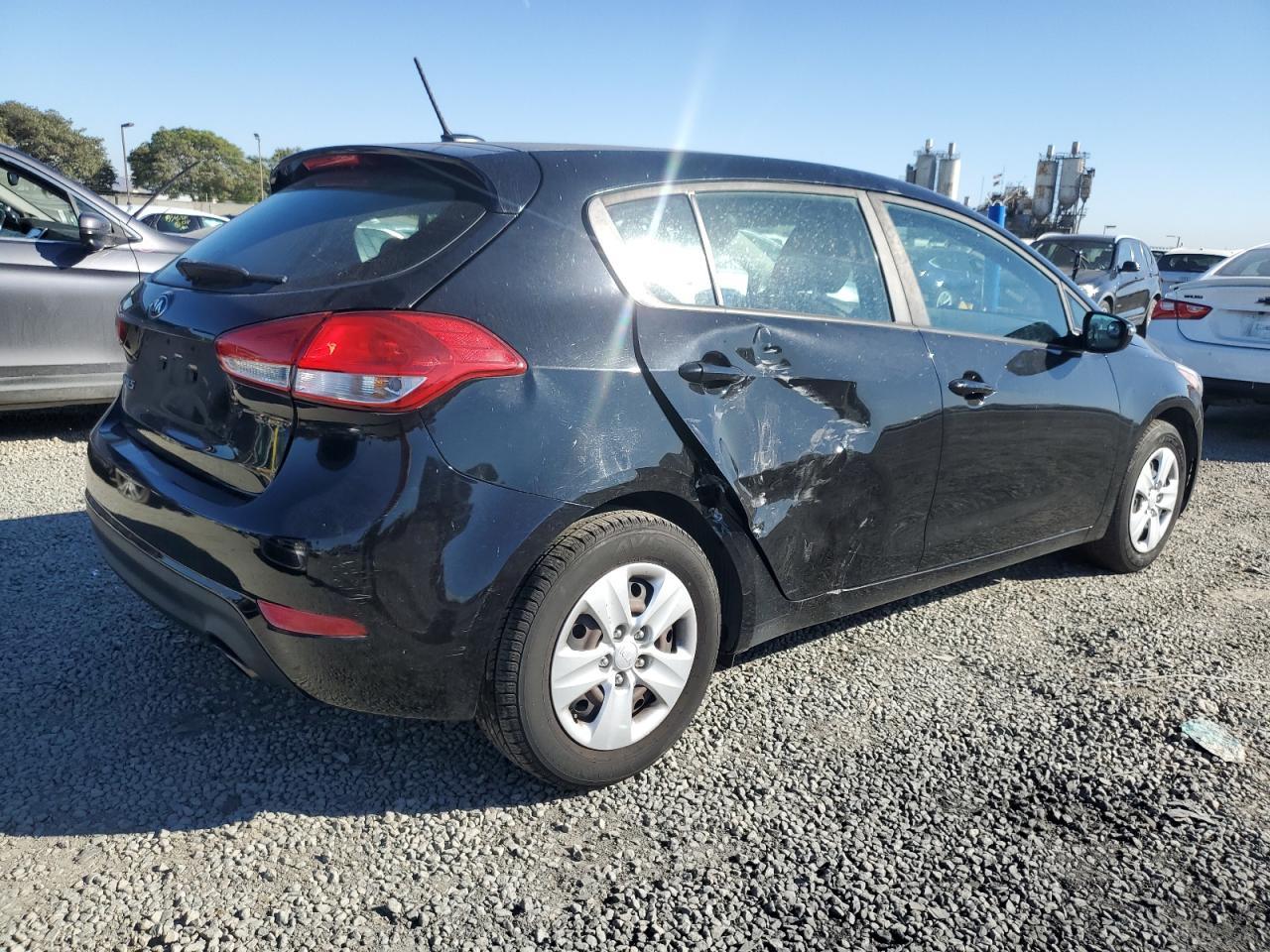 2017 KIA FORTE