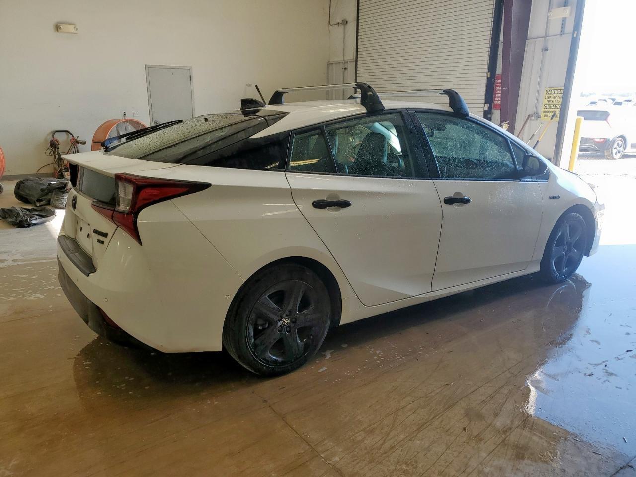 2022 TOYOTA PRIUS