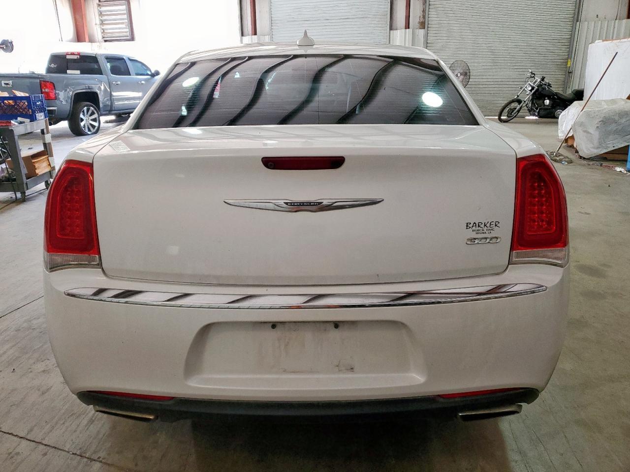 2016 CHRYSLER 300
