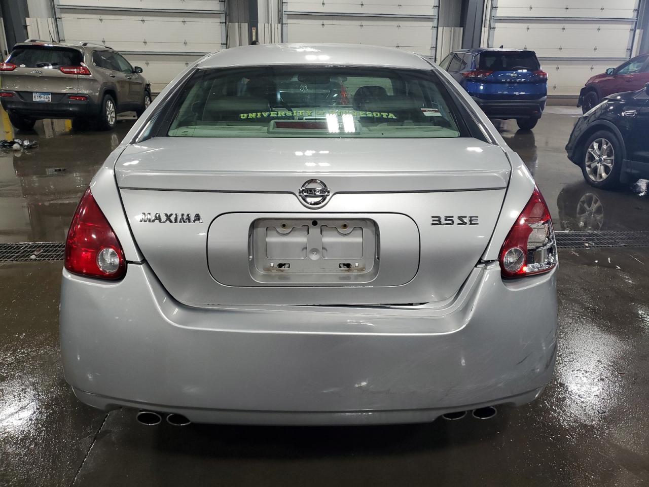 2005 NISSAN Maxima