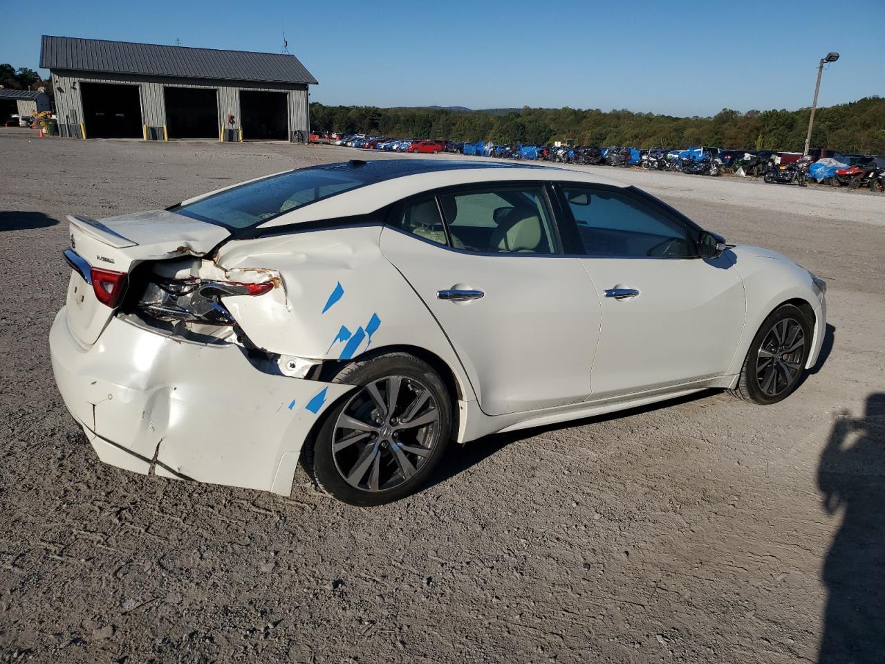 2017 NISSAN Maxima