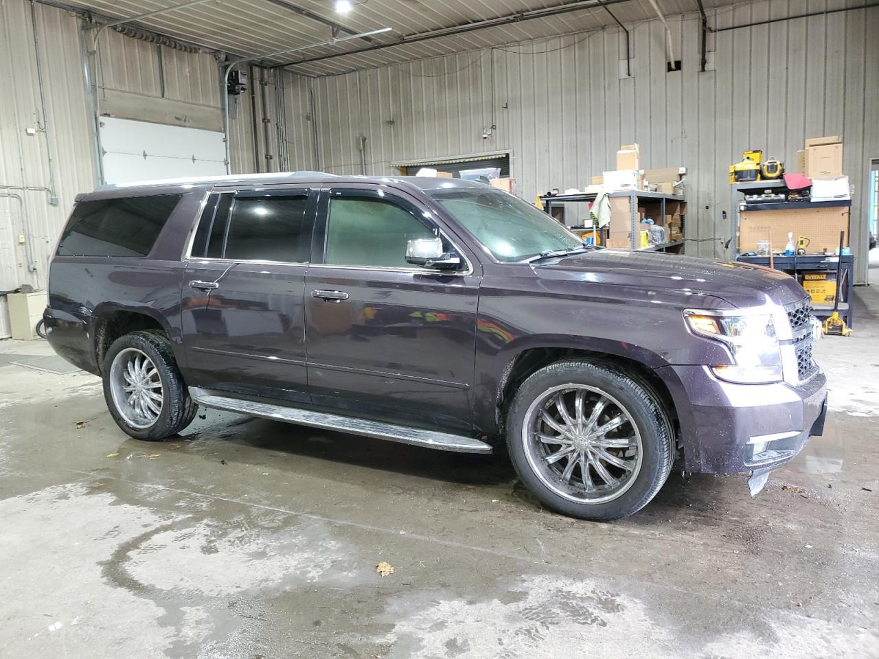 2015 CHEVROLET Suburban