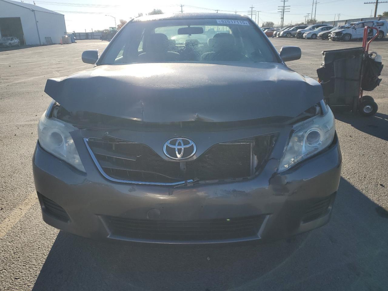 2011 TOYOTA CAMRY