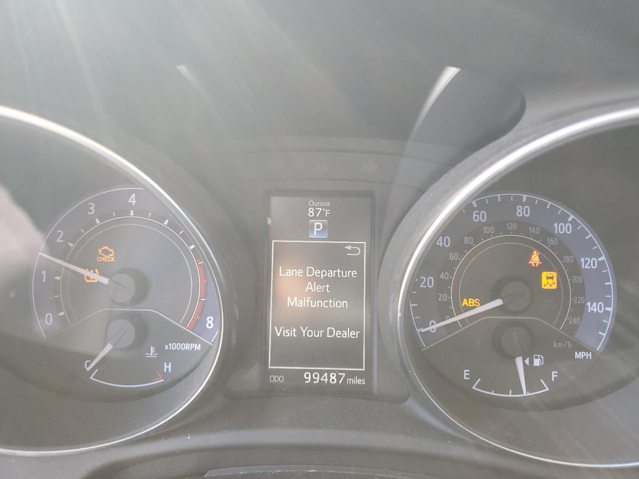 2018 TOYOTA COROLLA