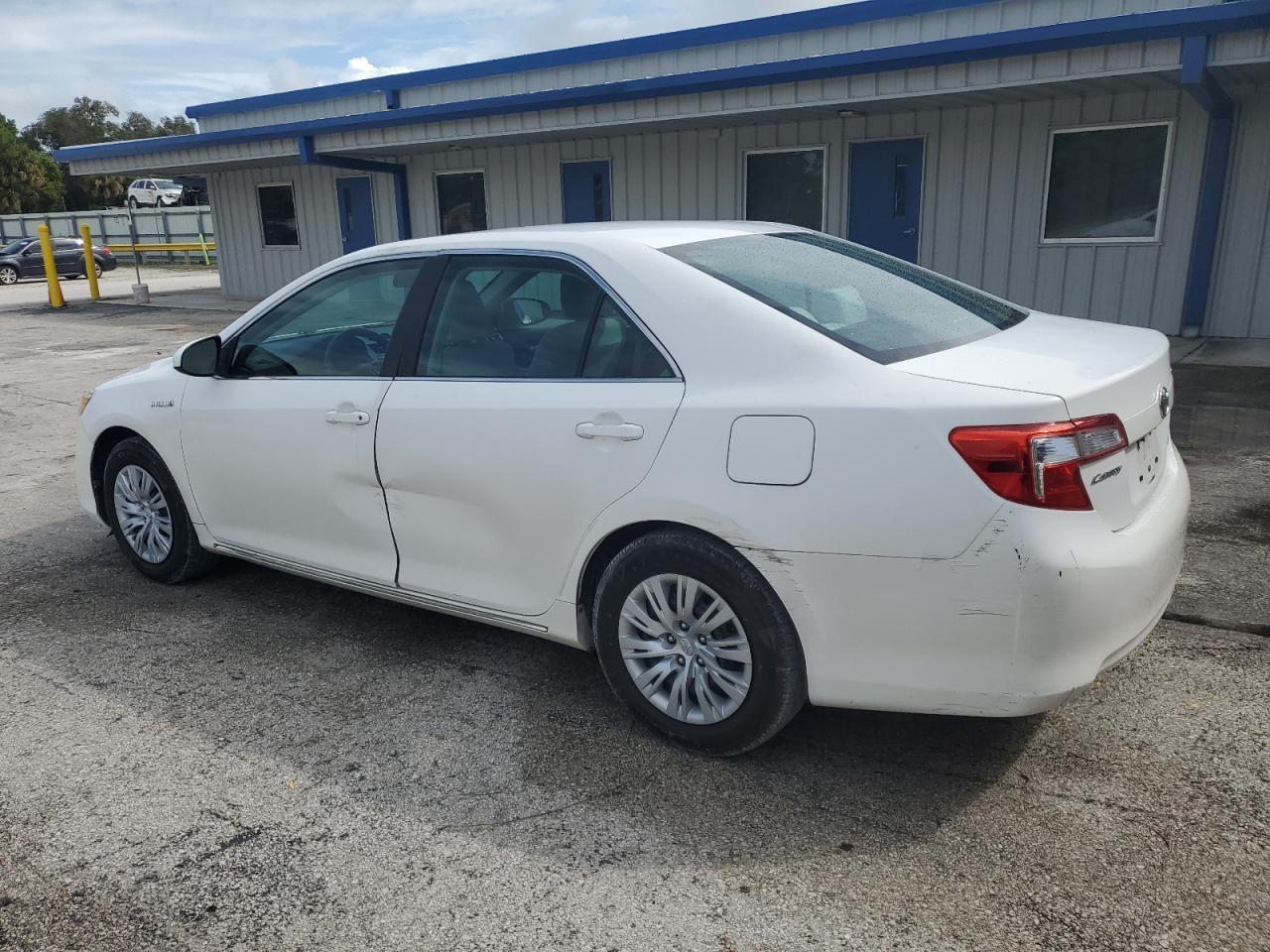 2014 TOYOTA CAMRY