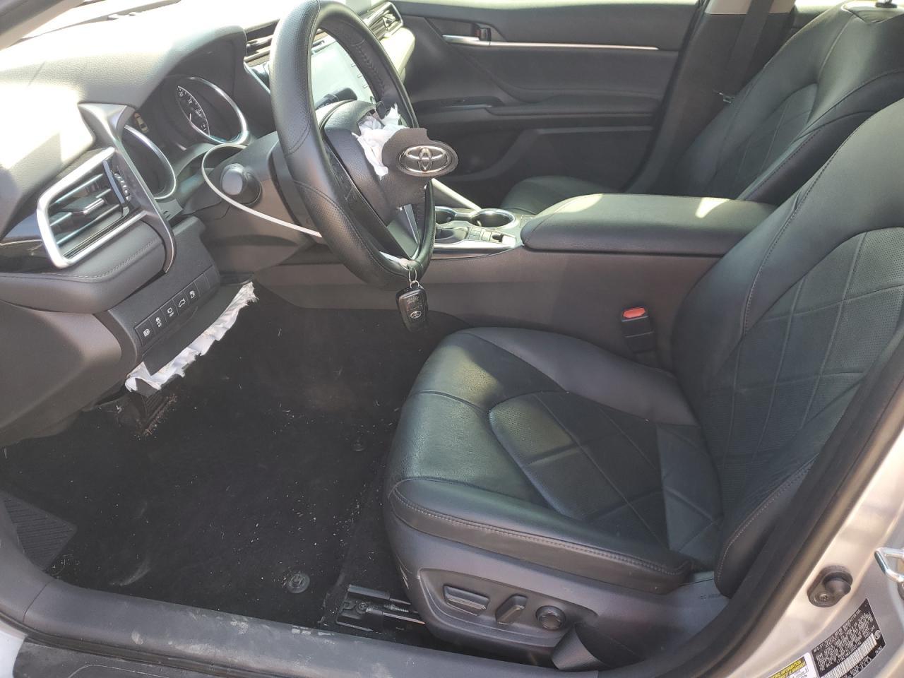 2018 TOYOTA CAMRY