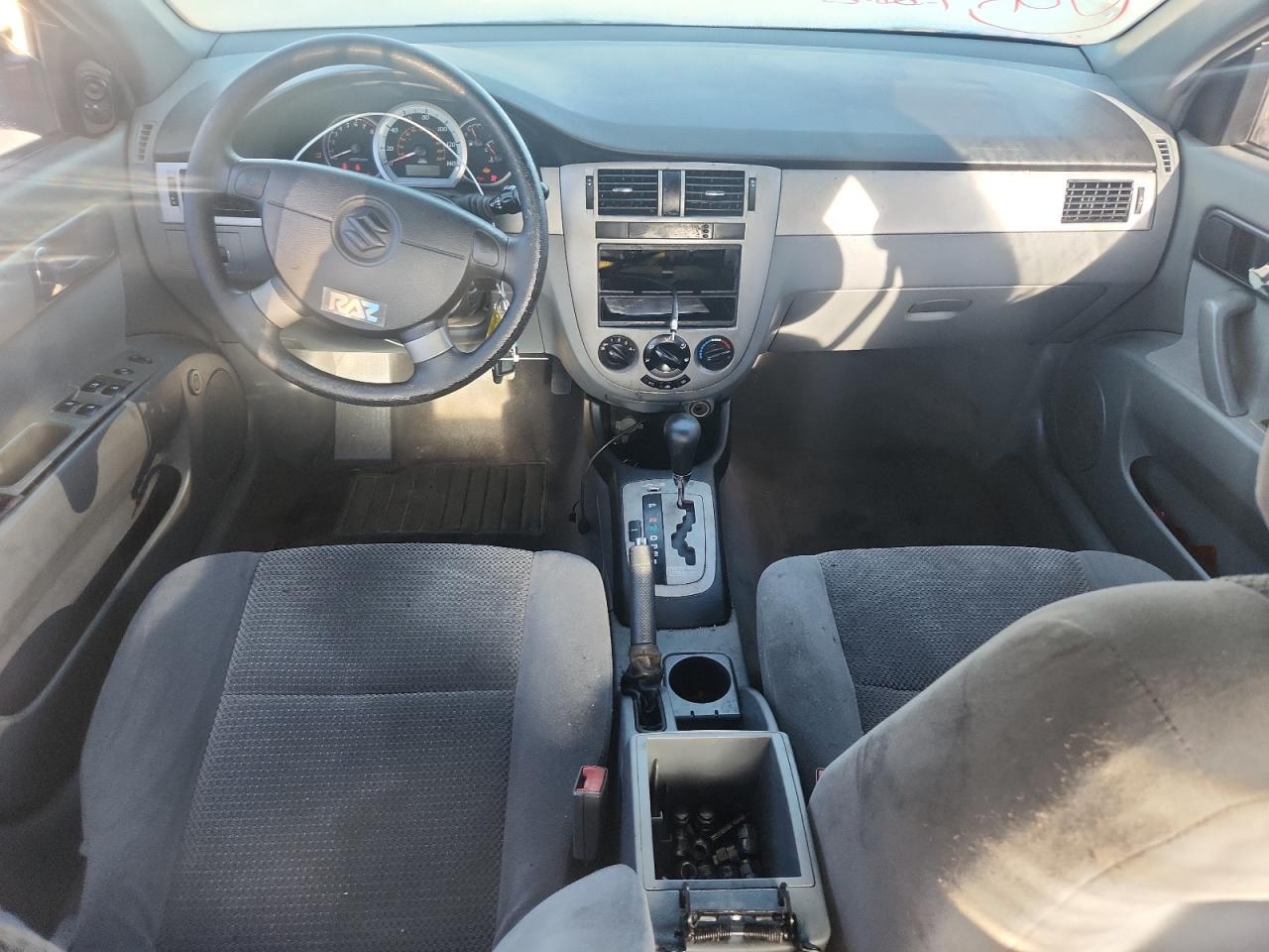 2008 SUZUKI Forenza