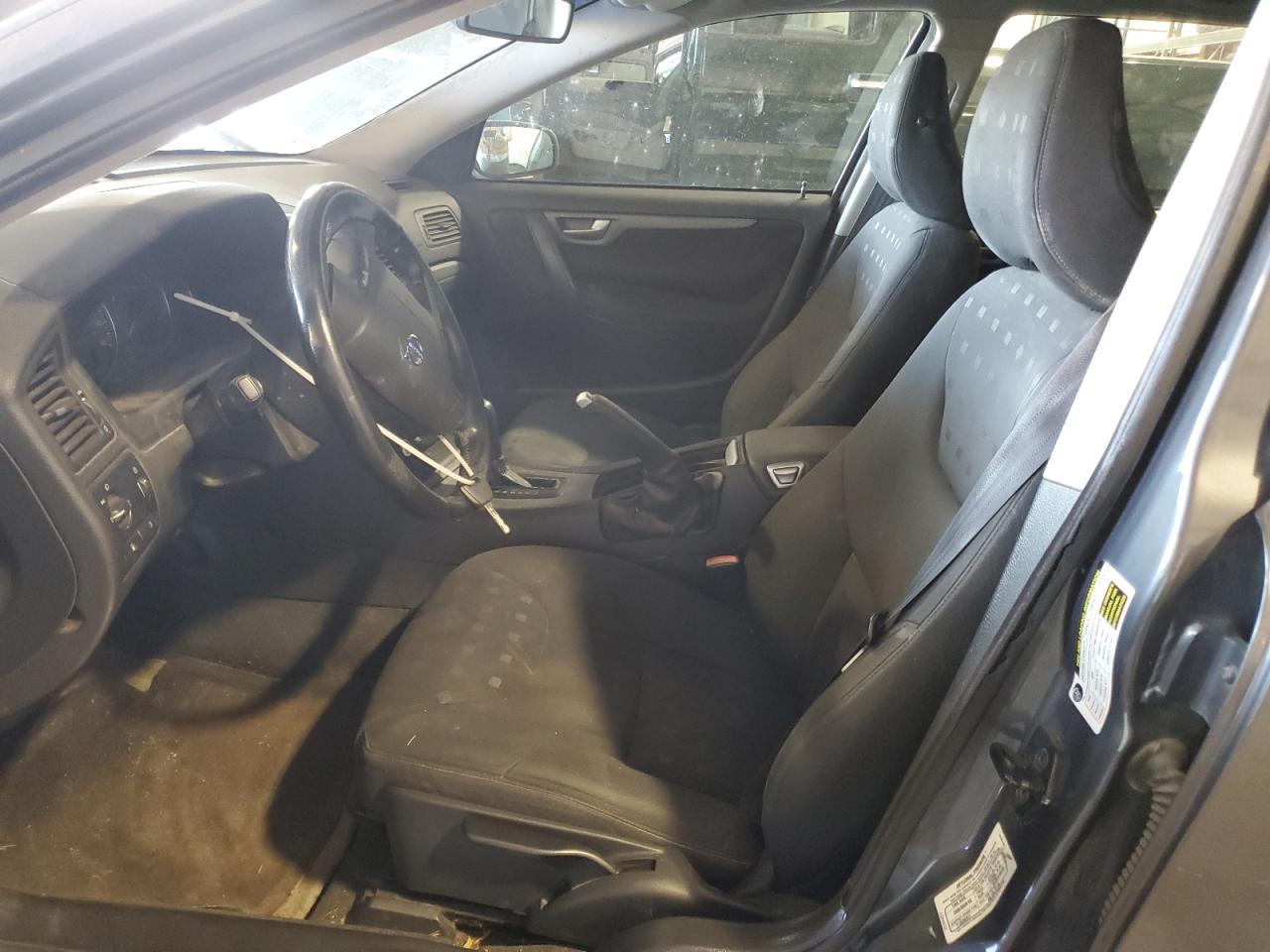 2006 VOLVO V70