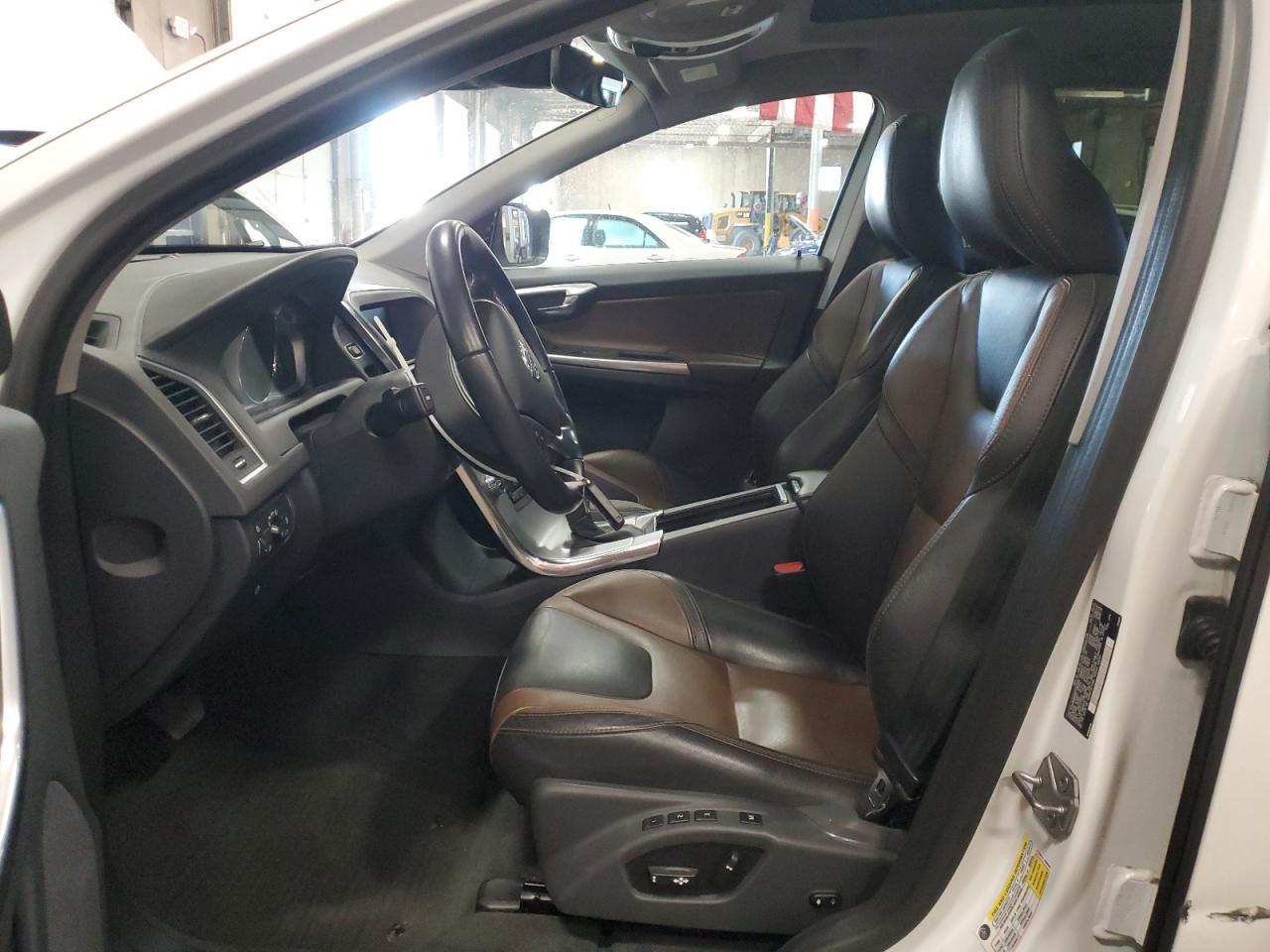 2017 VOLVO XC60