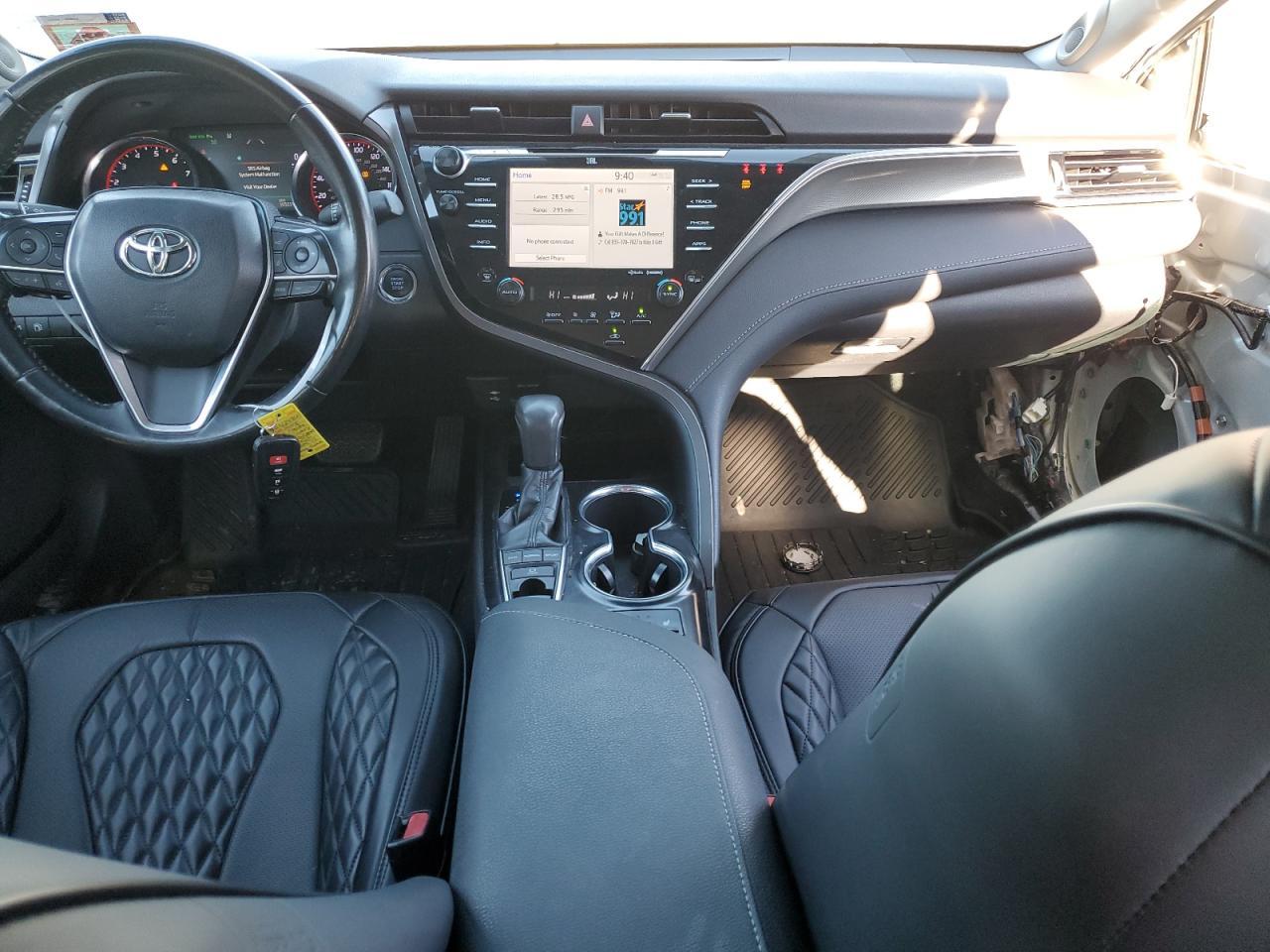 2018 TOYOTA CAMRY