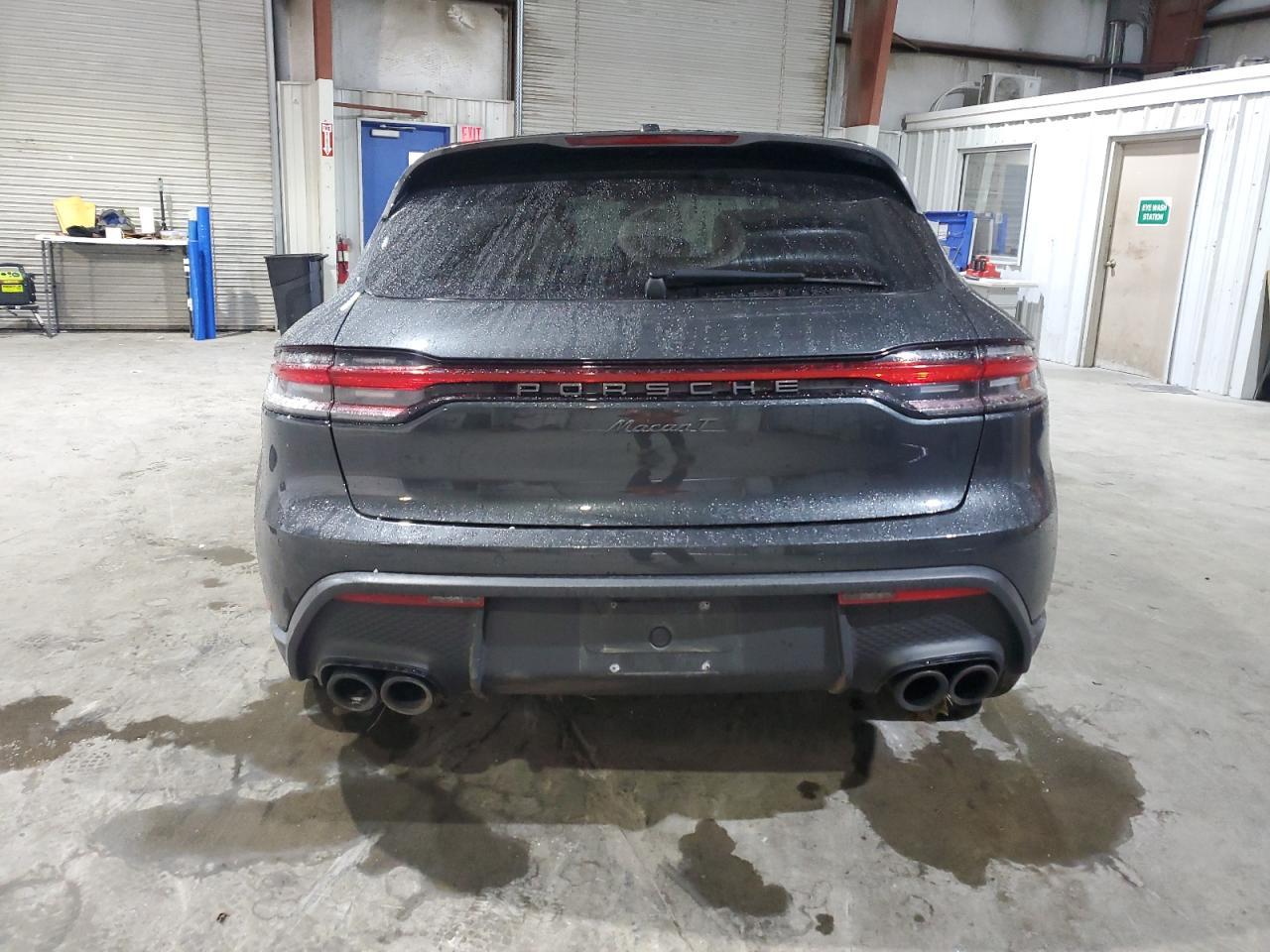 2023 PORSCHE Macan