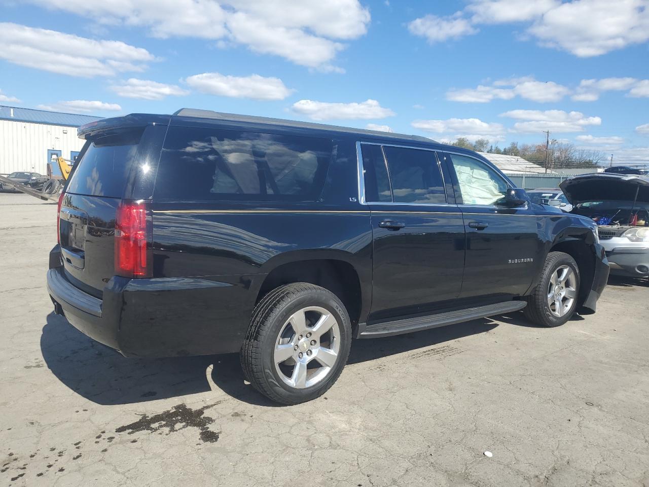 2016 CHEVROLET Suburban